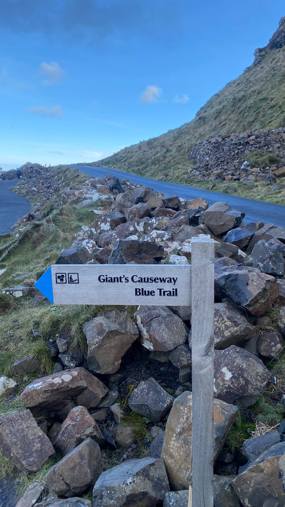 Giant's Causeway Blue Trail fingerpost, Northern Ireland