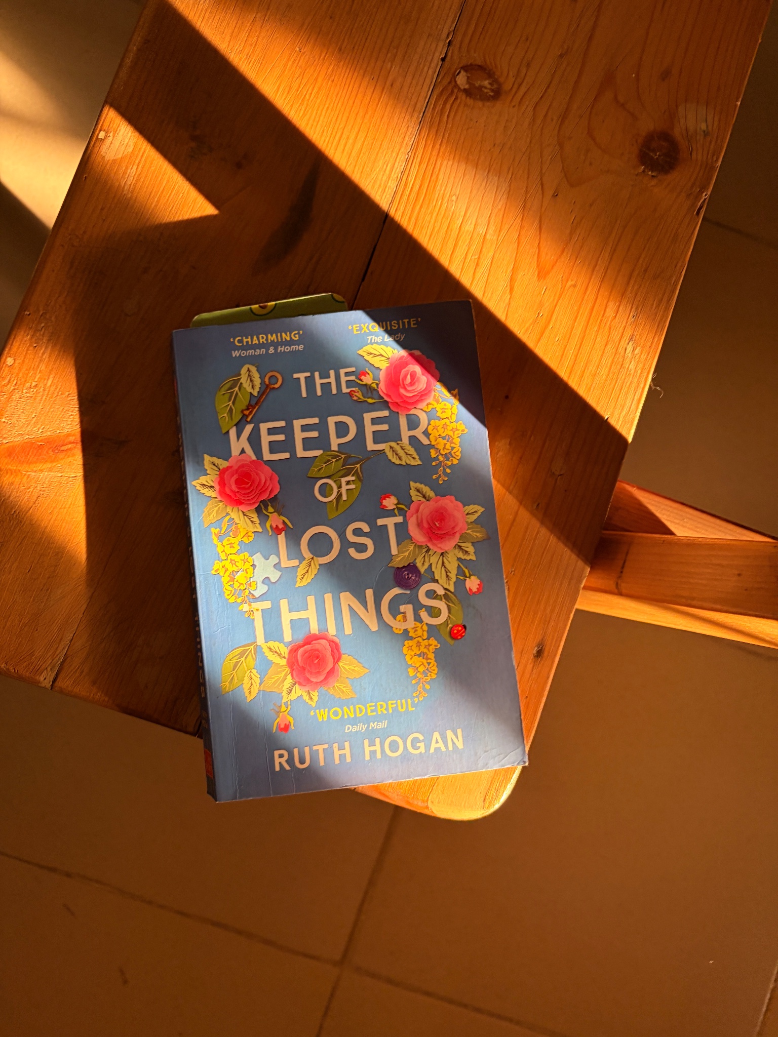 Floral cover type on The Keeper of Lost Things