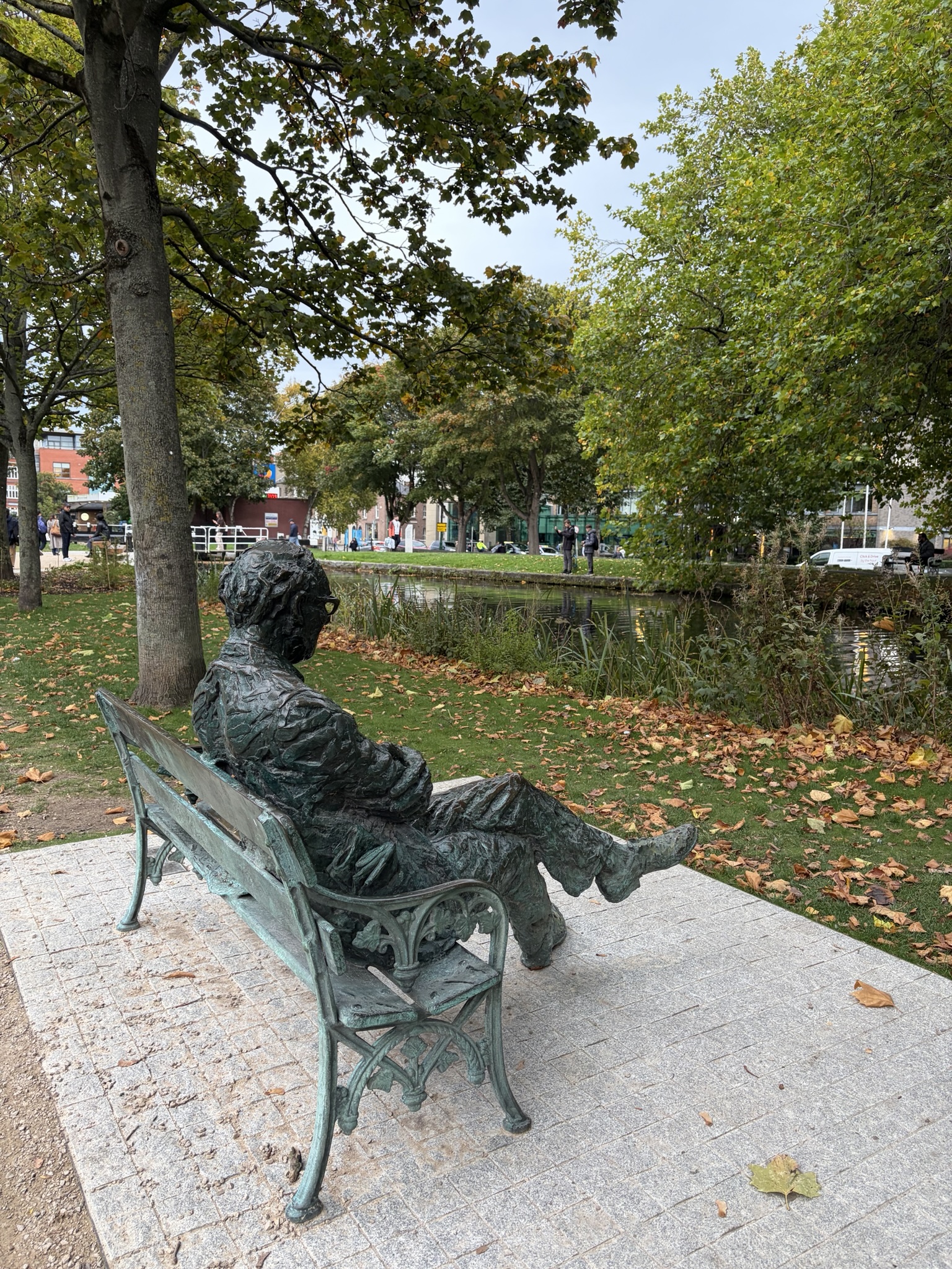 Patrick Kavanagh bronze on the Grand Canal bench